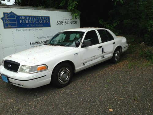 1998 ford crown victoria  4-door 4.6l police interceptor