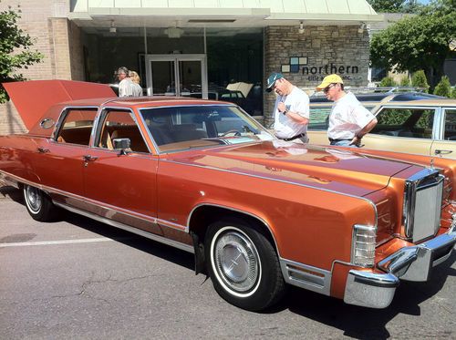 Lincoln town car 1977 classic