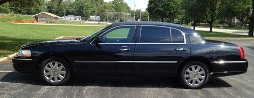 2009 lincoln town car executive l sedan 4-door 4.6l