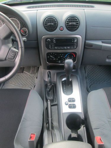 JEEP LIBERTY-RENEGADE EDITION- 2006 BLACK BRAND NEW TIRES AND BRAKES NO RESERVE, image 5