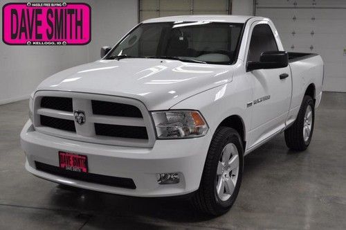 2012 white 4wd reg 5.7l hemi auto short box aux traction control! we finance!!