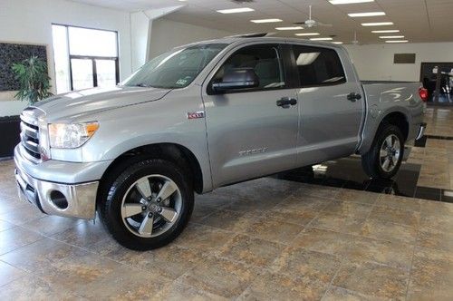 2010 toyota tundra crew max 5.7l, sunroof, 20'' wheels, wholsale price