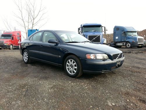 2002 volvo s60 121k clean!!!