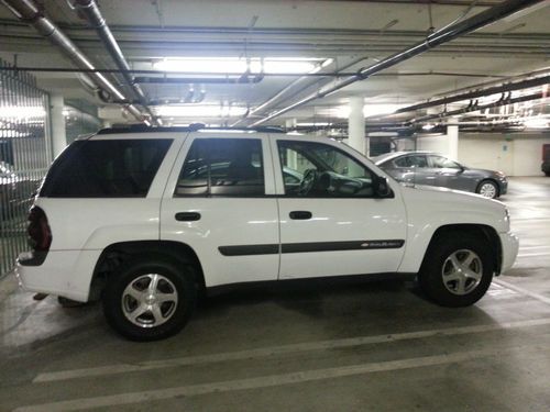 2004 chevrolet trailblazer 4wd sport utility ls - low miles!