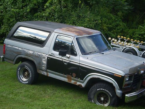 7 FOOT WESTERN WORKING SNOW PLOW w/ 1984 FULL SIZE BLACK BRONCO TRUCK MANUAL 84, US $1,999.99, image 15