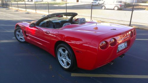 1999 chevrolet corvette base convertible 2-door 5.7l