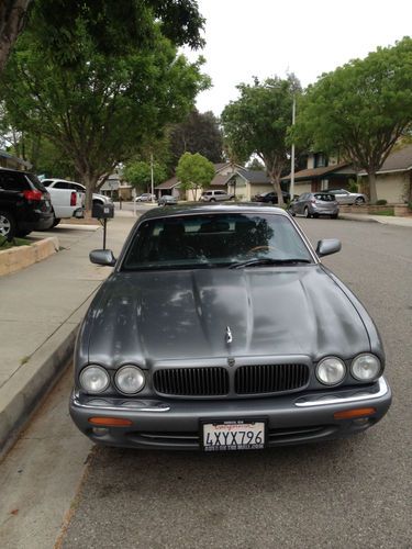 2002 jaguar xj8 sport sedan 4-door 4.0l