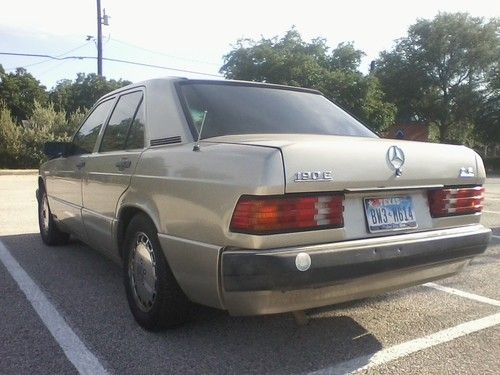 1989 Mercedes-Benz 190E 2.6 Sedan 4-Door 2.6L Desert Taupe Metallic NO RESERVE!!, image 4
