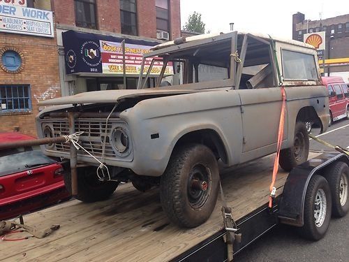 1976 EARLY BRONCO BODY ONLY !! SANBLASTED AND REPAIRED, image 2