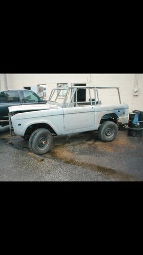 1976 EARLY BRONCO BODY ONLY !! SANBLASTED AND REPAIRED, image 9