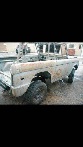 1976 EARLY BRONCO BODY ONLY !! SANBLASTED AND REPAIRED, image 10