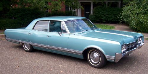 1965 oldsmobile 98 4-door hardtop