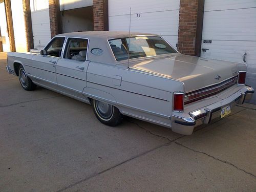 1977 Lincoln Town Car, image 4