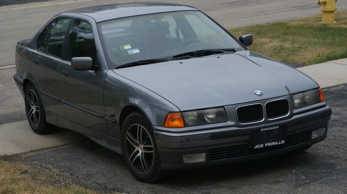 1995 bmw 325i base sedan 4-door 2.5l