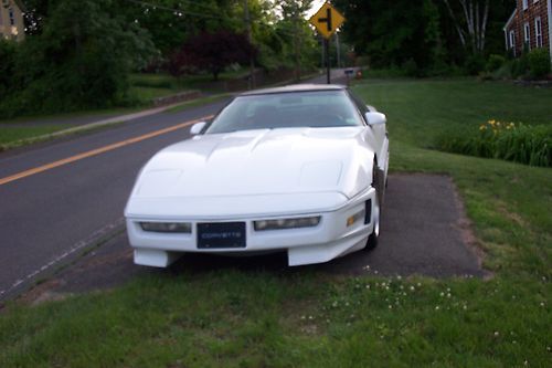 1988 chevrolet corvette 2 dr. hatchback with targa top $3950