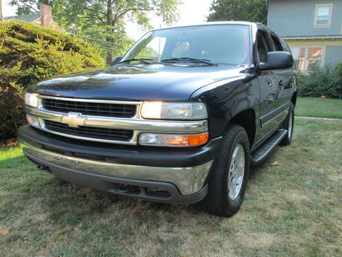 2004 chevrolet tahoe ls 3rd row seating 4x4 super clean and runs great $ave now