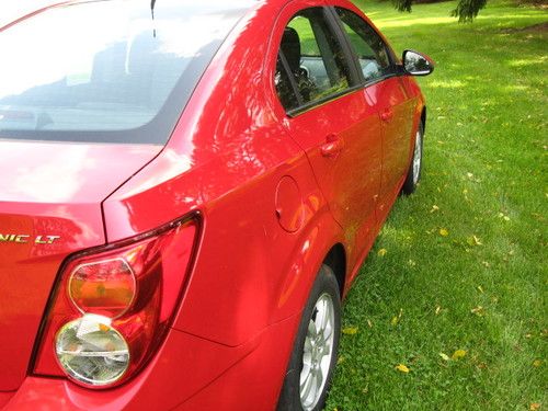 NO RESERVE REPAIRABLE WRECKED 2012 Chevrolet Sonic LT 4-Door 1.8L SALVAGE, image 4