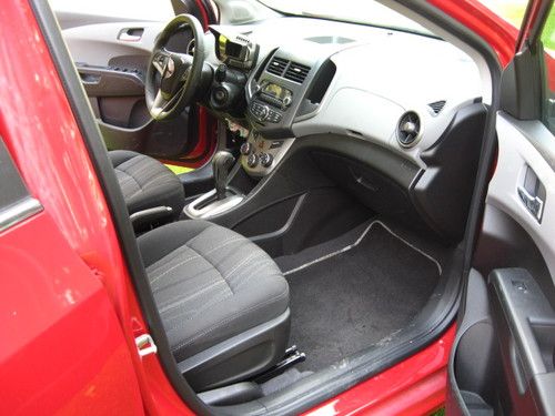 NO RESERVE REPAIRABLE WRECKED 2012 Chevrolet Sonic LT 4-Door 1.8L SALVAGE, image 12