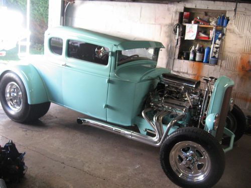 1930 ford model a custom street rod-show winner