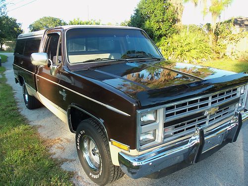 1985 silverado c-10  62k miles rust free! garage kept and in 1 family since new