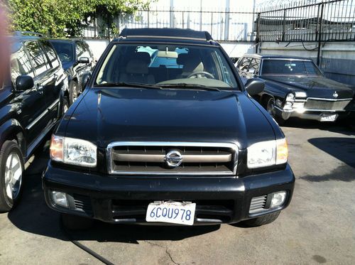 2002 nissan pathfinder se sport utility 4-door 3.5l