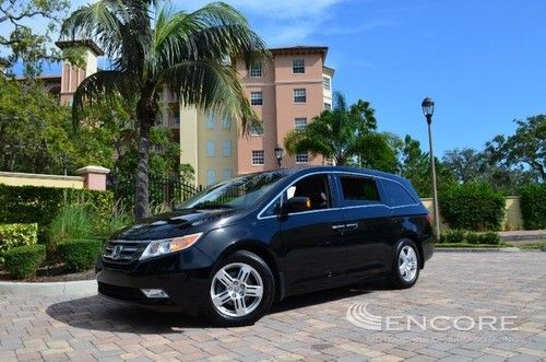 2011 honda odyssey touring sports van**camera**sunroof**navi**dvd**8 passenger**