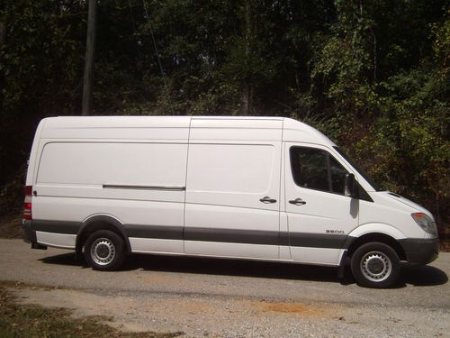 2007 dogde sprinter 2500 170 wb mercedes diesel runs and drives great needs tlc