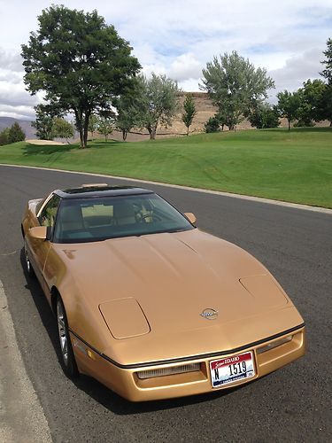 1987 chevrolet corvette hatchback 8-cylinder drop top 5.7l v8 4-speed automatic