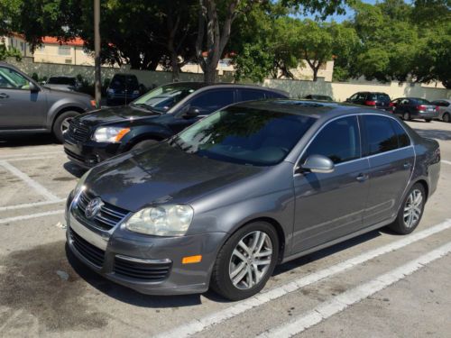 2006 jetta tdi 1.9 diesel , leather , clean title, 2 owner car