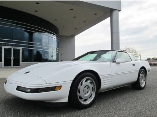 1992 chevrolet corvette coupe only 76k miles 1 owner white on white extra clean
