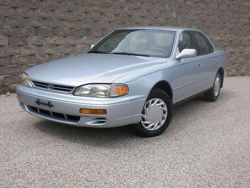 1995 toyota camry le 4cyl carfax low reserve low miles buy it now  export ready