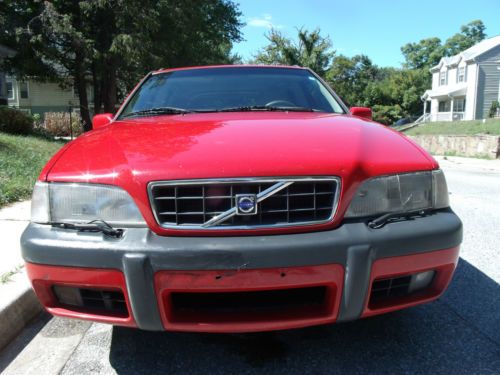 Volvo Station Wagon Red V70XC AWD Turbo LOW RESERVE, image 3