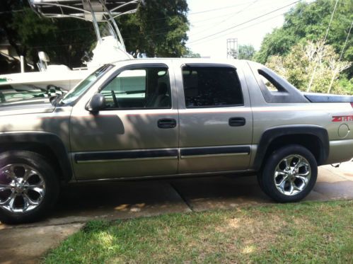 2003 chevrolet avalanche base crew cab pickup 4-door 5.3l v8