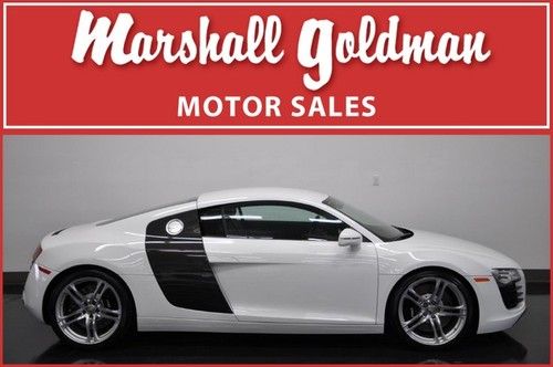 2009 audi r8 4.2 quattro in ibis white with black r tronic only 1100 miles