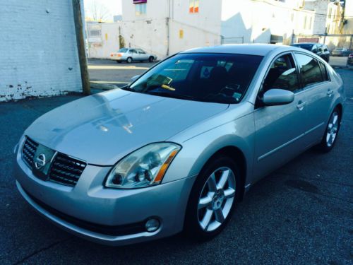 2006 nissan maxima se sedan 4-door 3.5l clean carfax perfect condition