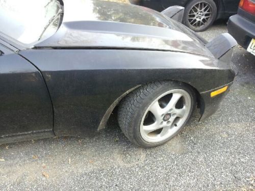 1985 Porsche 944, image 2
