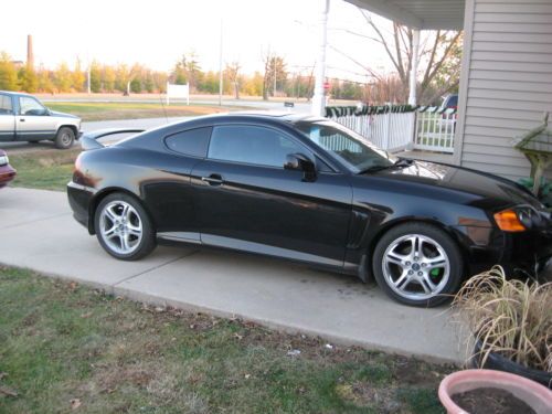 2003 hyundai tiburon gt coupe 2-door 2.7l