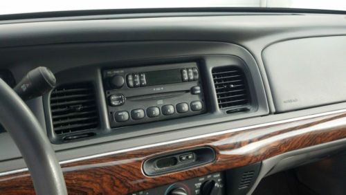 1999 Mercury Grand Marquis GS Sedan 4-Door 4.6L, image 13