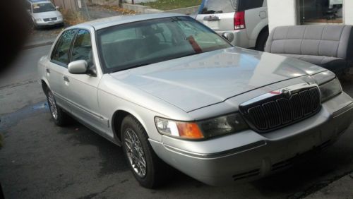 1999 Mercury Grand Marquis GS Sedan 4-Door 4.6L, image 18