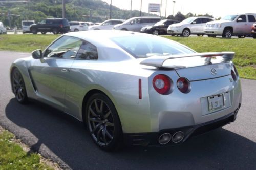 2014 Nissan GT-R, US $97,530.00, image 4
