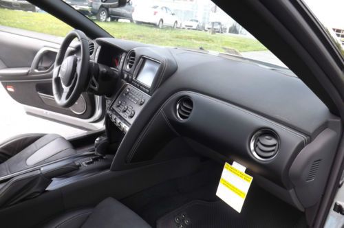 2014 Nissan GT-R, US $97,530.00, image 10