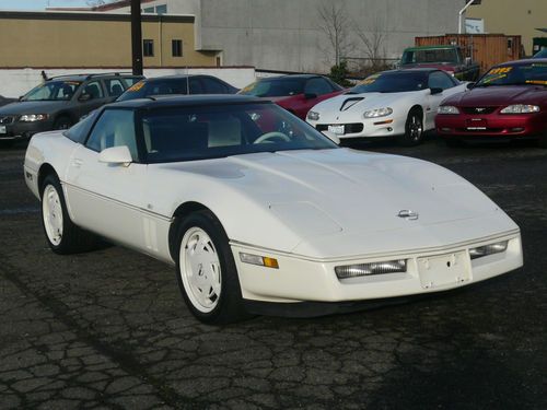 1988 chevrolet corvette 35th anniversary 71k low miles manual transmission!!!