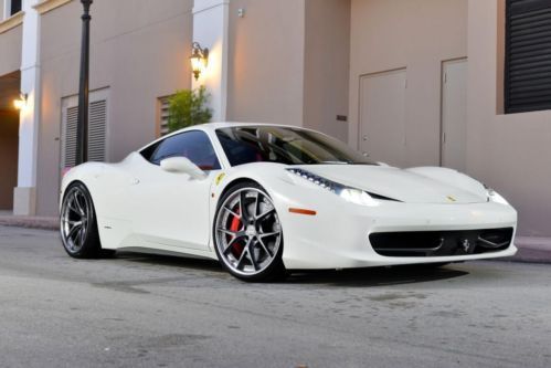 2010 ferrari 458 italia | white/red | warranty til august 2014 | highly optioned