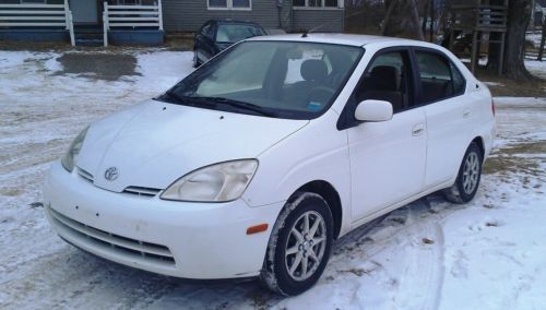 2001 toyota prius base sedan 4-door 1.5l no reserve 43 mpg