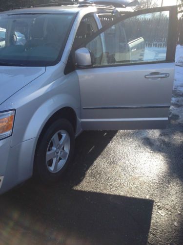 2010 dodge grand caravan mobility van sxt mini passenger van 4-door 3.6l