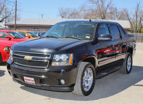 5.3l v8 2lt leather sunroof bose 20in rims bluetooth 6cd mp3 tow package aux 4x4