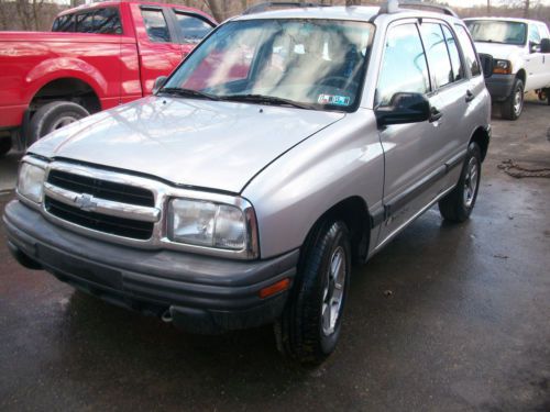 2003 chevrolet tracker