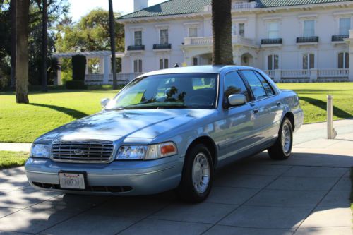 2001 ford crown victoria lx sedan 4-door 4.6l - crown vic