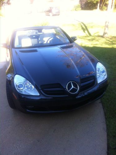 Mercedes-benz slk350  convertible 2-door 3.5l black with grey interior