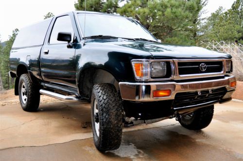 1994 toyota 4x4 deluxe standard cab with snugtop new tires lift 5-speed manual